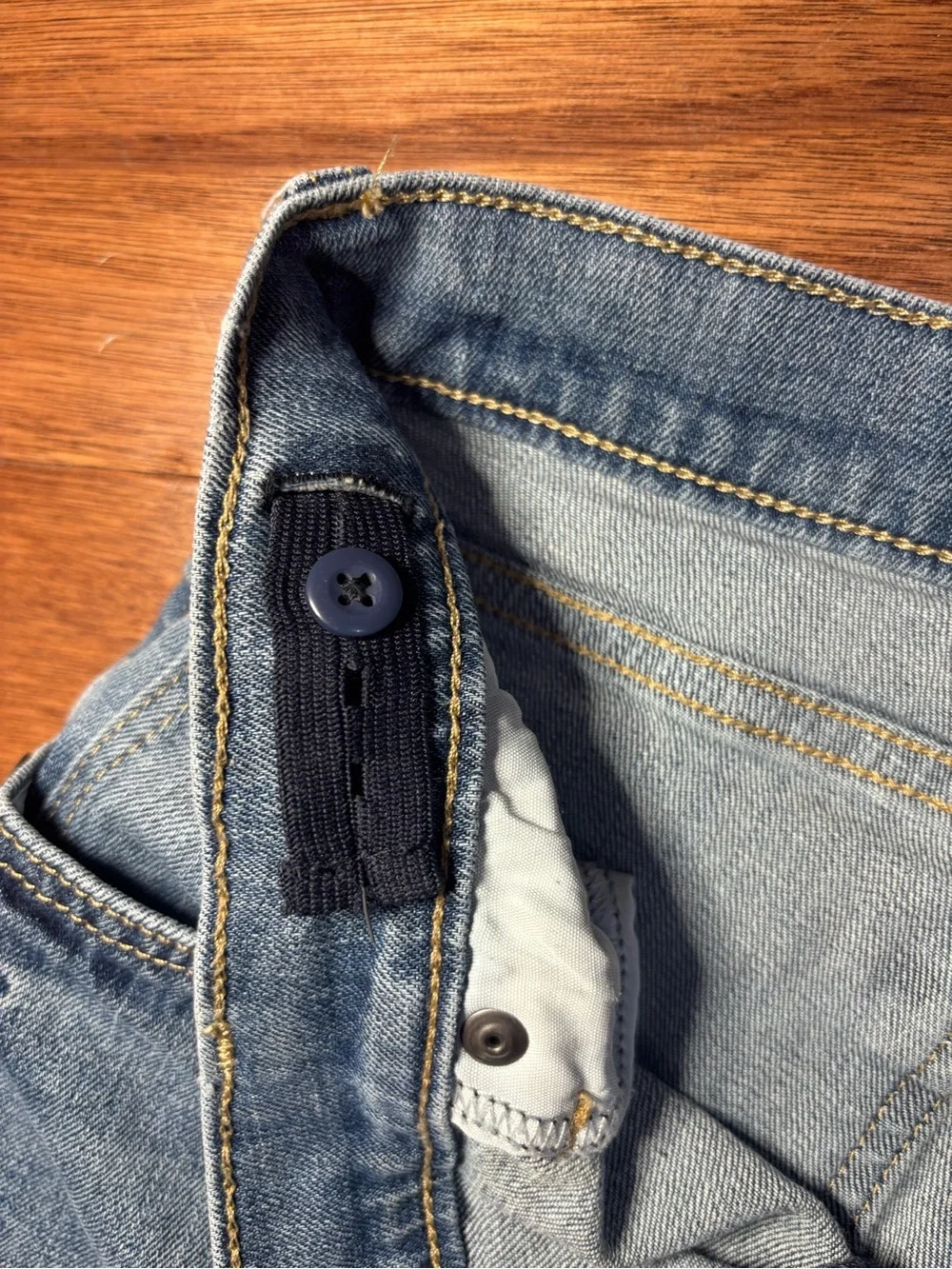Bundle Wrangler Denim Classic Jeans Hollister Plaid Button Down Boys 16/MenSmall